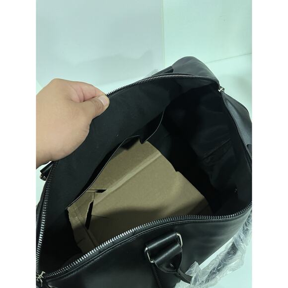 Peanuts Snoopy Duffle Bag - BoxLunch Exclusive - Picture 9 of 11